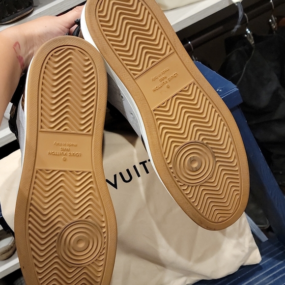 Louis Vuitton Rivoli sneakers - Picture 8 of 11
